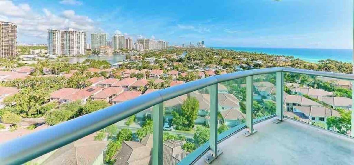 شقة Breathtaking Ocean View! 15Th Floor ميامي بيتش المظهر الخارجي الصورة