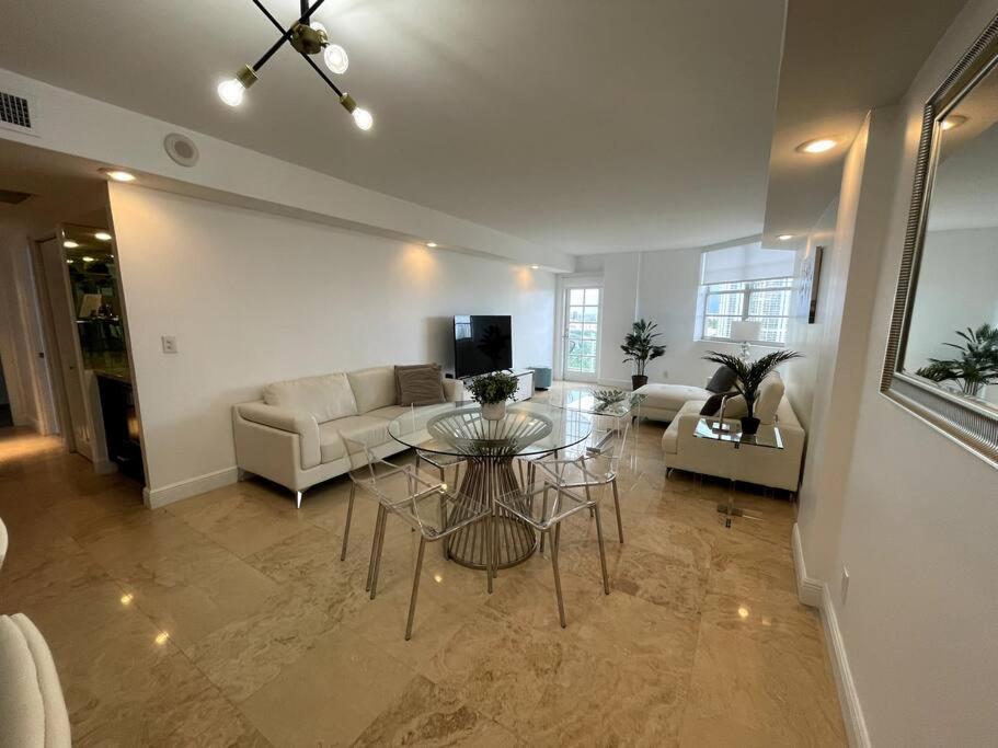 شقة Breathtaking Ocean View! 15Th Floor ميامي بيتش المظهر الخارجي الصورة