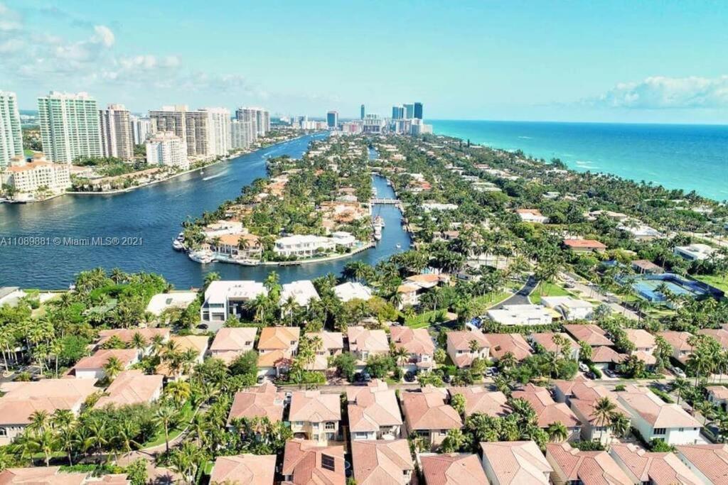 شقة Breathtaking Ocean View! 15Th Floor ميامي بيتش المظهر الخارجي الصورة