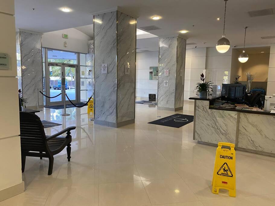 شقة Breathtaking Ocean View! 15Th Floor ميامي بيتش المظهر الخارجي الصورة