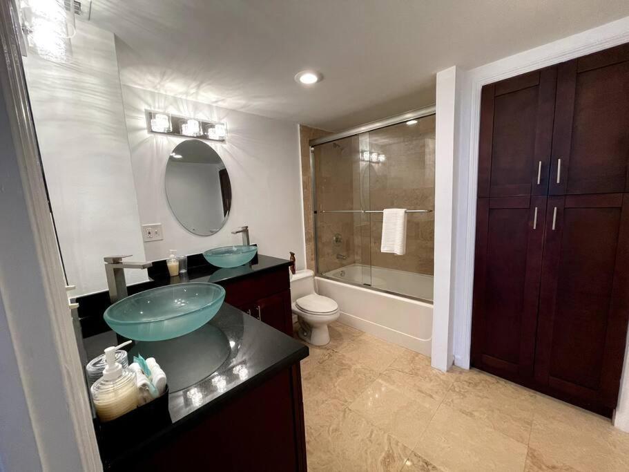 شقة Breathtaking Ocean View! 15Th Floor ميامي بيتش المظهر الخارجي الصورة