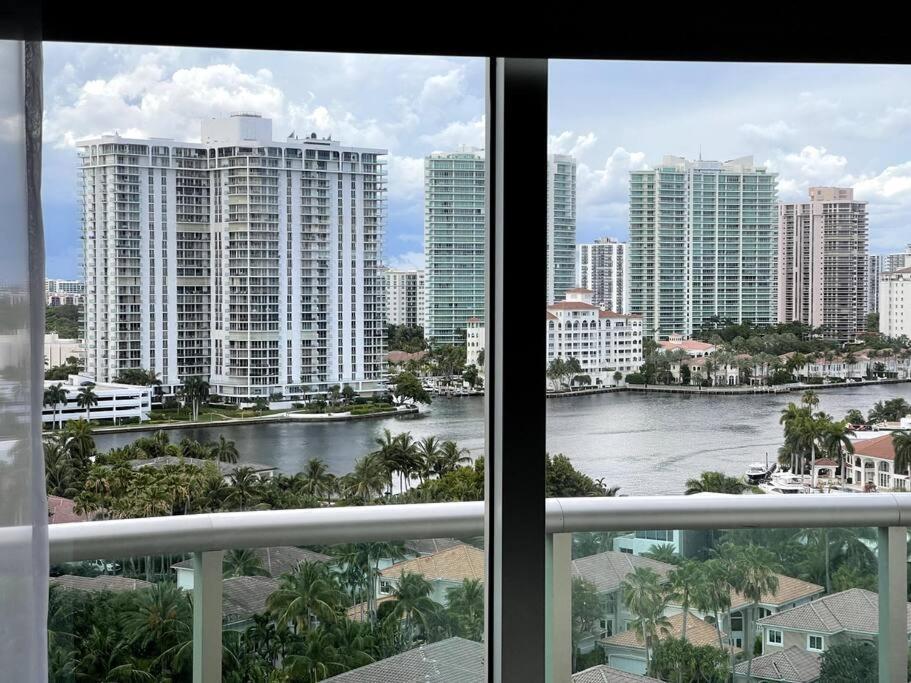 شقة Breathtaking Ocean View! 15Th Floor ميامي بيتش المظهر الخارجي الصورة